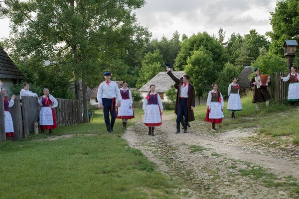 Zespół Pieśni i Tańca „Kielce” tradycyjnie  - Fot: Wojciech Synowiec 
