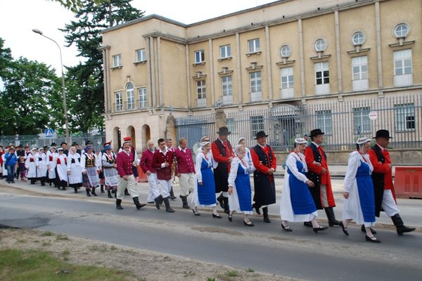 IX Ogólnopolski Festiwal Zespołów Artystycznych Wsi Polskiej - KorowódFot. Mariusz Lis