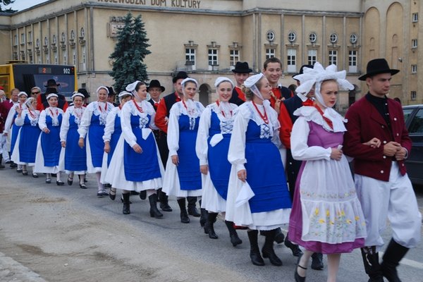 IX Ogólnopolski Festiwal Zespołów Artystycznych Wsi Polskiej - KorowódFot. Mariusz Lis