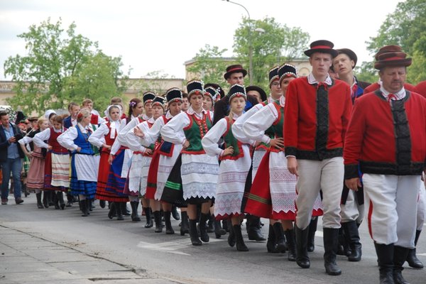 IX Ogólnopolski Festiwal Zespołów Artystycznych Wsi Polskiej - KorowódFot. Mariusz Lis