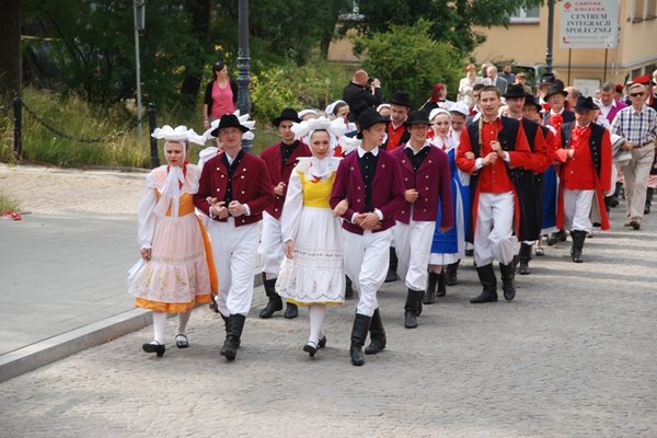 IX Ogólnopolski Festiwal Zespołów Artystycznych Wsi Polskiej - KorowódFot. Mariusz Lis