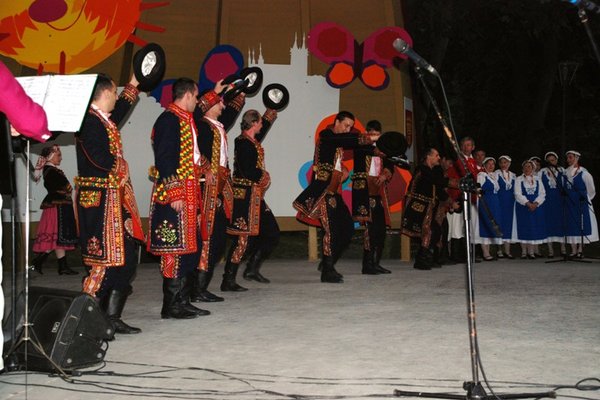 IX Ogólnopolski Festiwal Zespołów Artystycznych Wsi Polskiej - Mozaika Polskiego FolkloruFot. Mariusz Lis